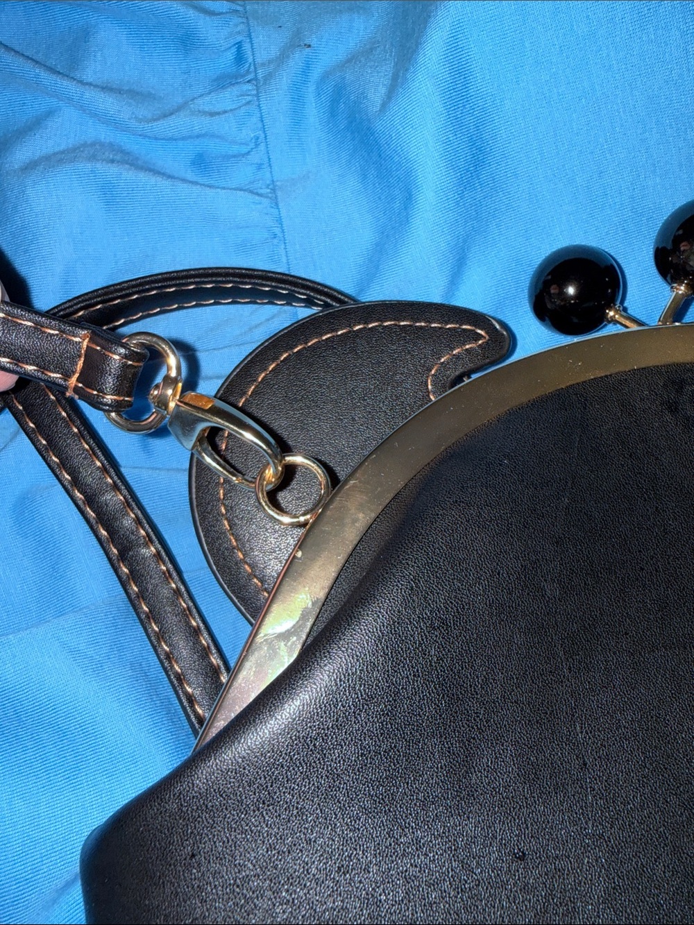 Black Novelty Crab Crossbody Bag animal print beach summer girlhoodcore goldtone - Picture 4 of 9